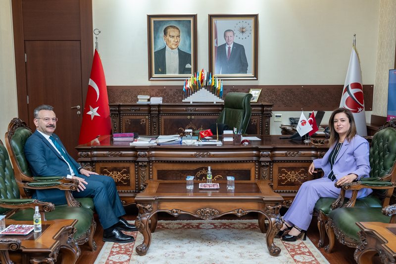 PTT A.Ş. E-ticaret Daire Başkanı Büşra Aktaş Kütükçü Valimiz Sayın Hüseyin Aksoy'u ziyaret etti