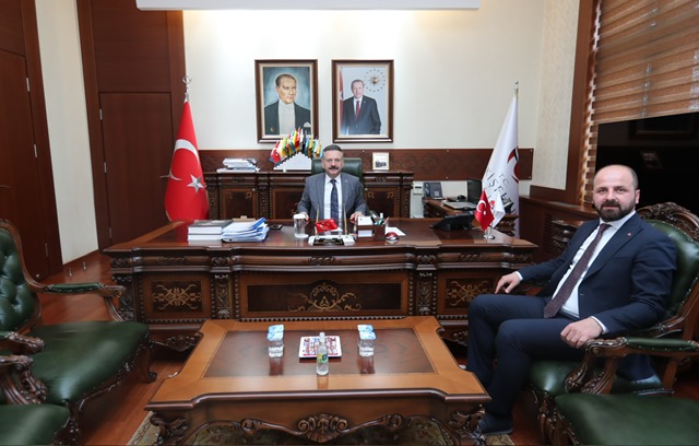 Ankara Gölbaşı Ak Parti ilçe Başkanı Selim Akceylan Valimiz Sayın Hüseyin Aksoy'u makamında ziyaret etti.
